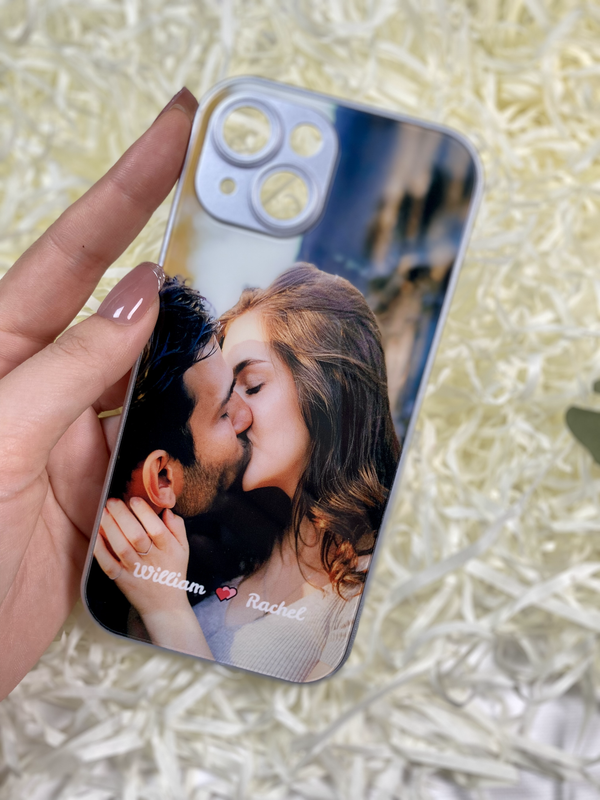 Gift with a Twist: Personalized Phone Covers, Featuring Your Photos for Galaxy & iPhone